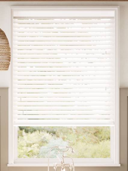 Alto White Wooden Blind thumbnail image