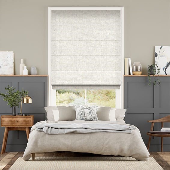 Arcus Snow Roman Blind