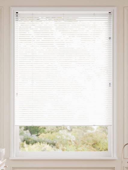 Elements White Venetian Blind thumbnail image