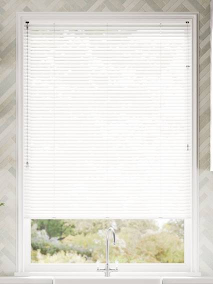 LaMode China White Venetian Blind thumbnail image