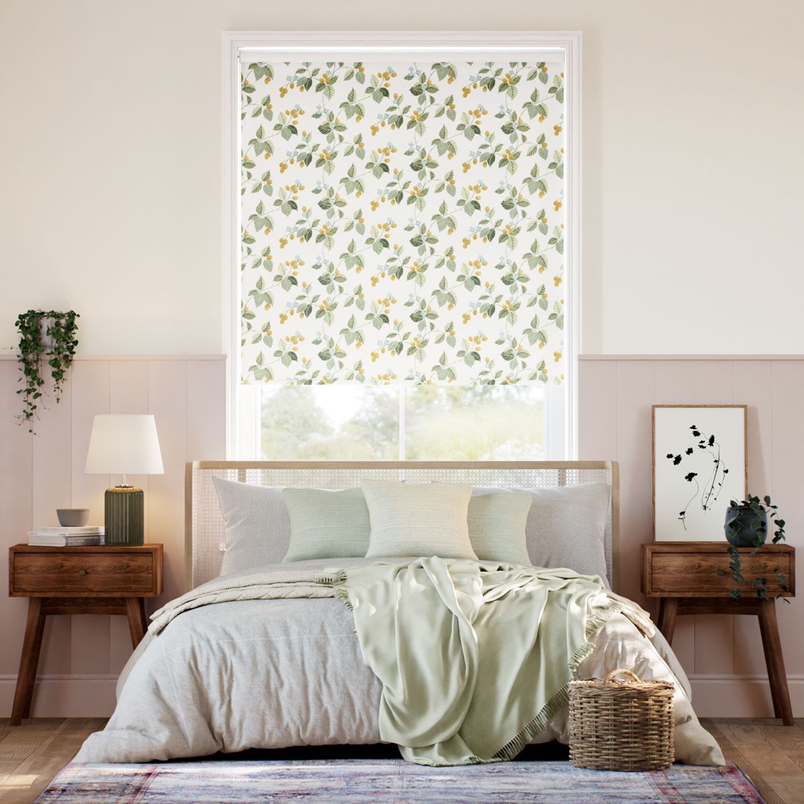 Rubus Traditional Green Roller Blind