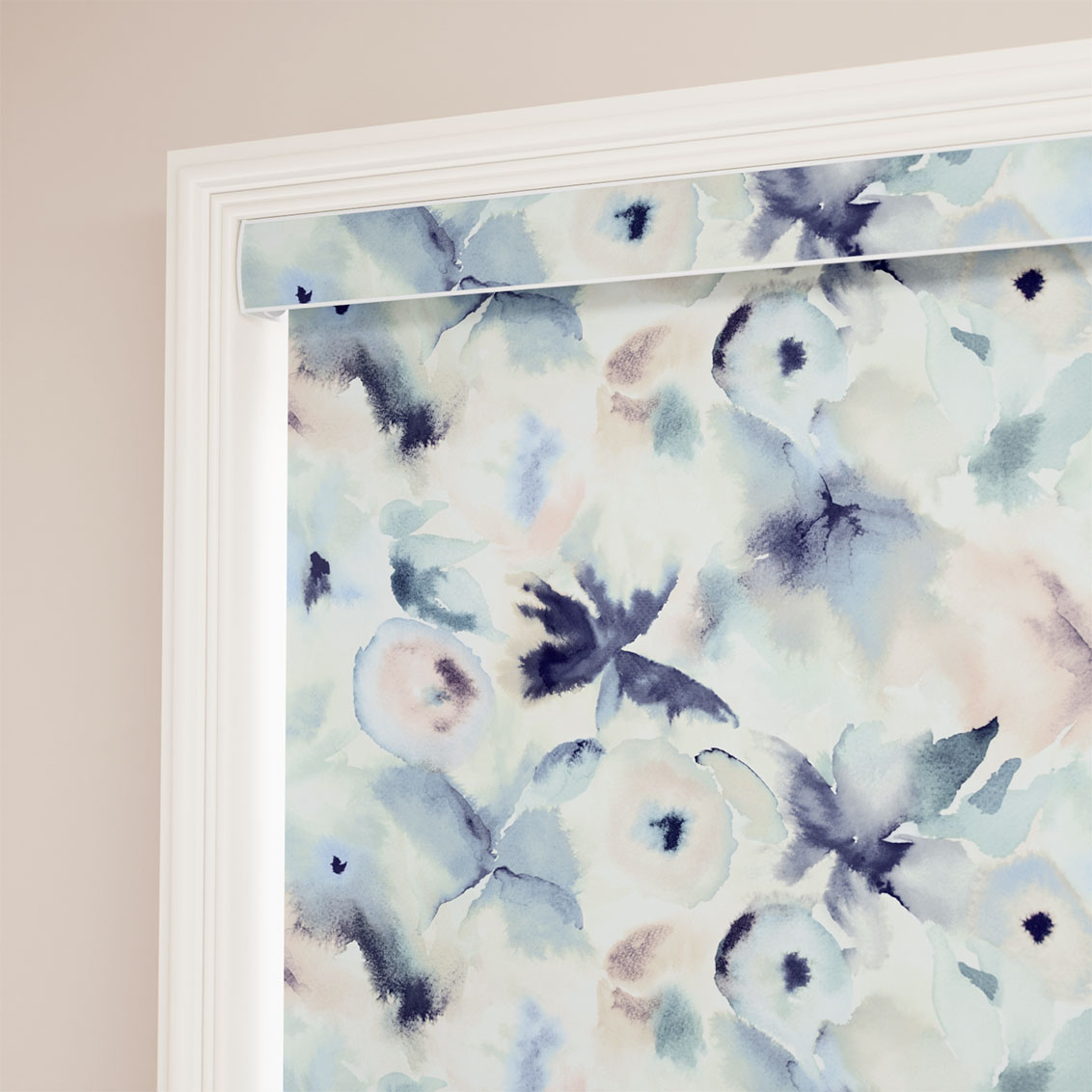 Splash Blackout Flores Moonlight Roller Blind